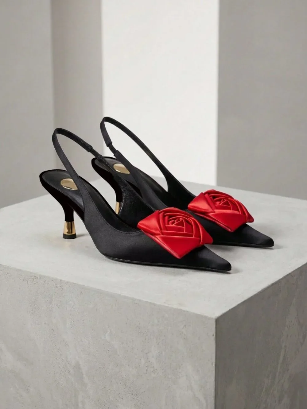 Red Elegant Women's High Heel Sandals with Bow and Square Floral Design - Picture 6 of 6